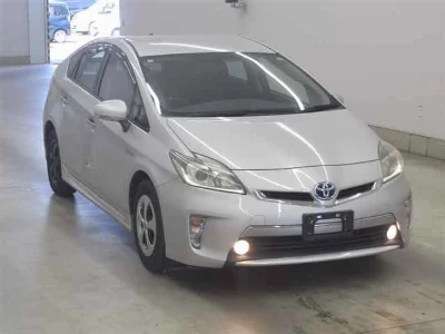 TOYOTA PRIUS PHV