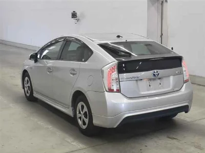 TOYOTA PRIUS PHV