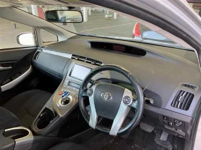 TOYOTA PRIUS PHV