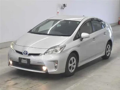 TOYOTA PRIUS PHV