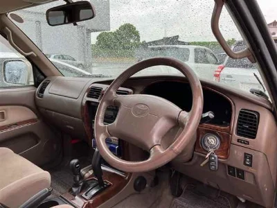 TOYOTA HILUX SURF