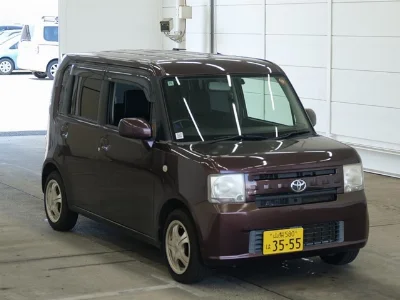 TOYOTA PIXIS SPACE