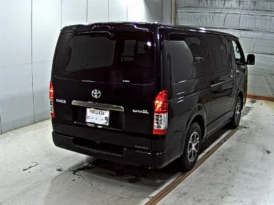 TOYOTA HIACE VAN