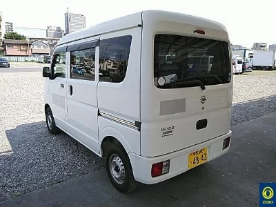 NISSAN CLIPPER VAN