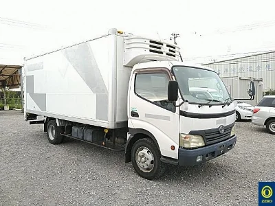 TOYOTA DYNA