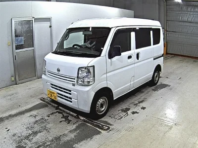 NISSAN CLIPPER VAN