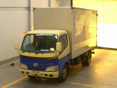 TOYOTA DYNA