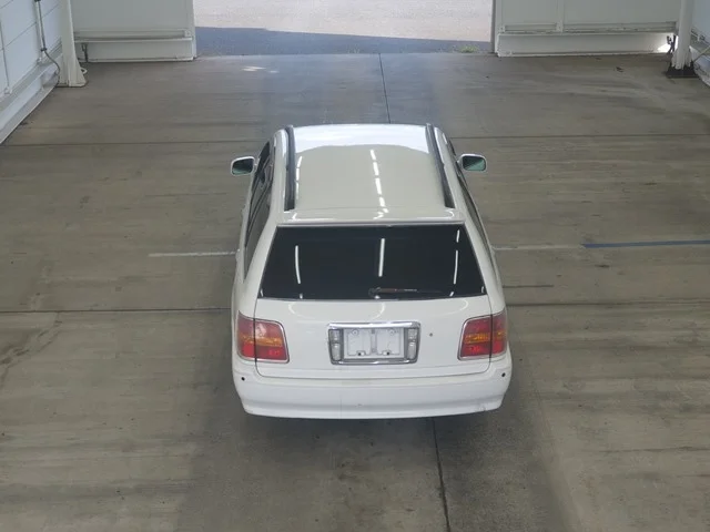 Toyota Crown Estate  с аукциона в Японии