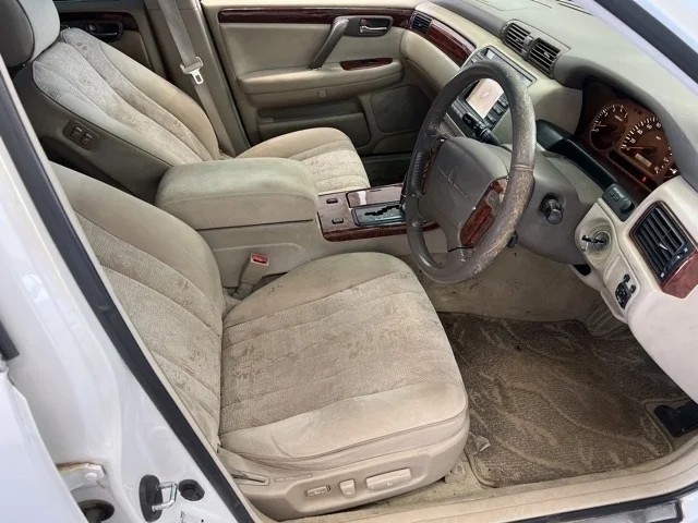 Toyota Crown Estate  с аукциона в Японии