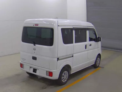NISSAN CLIPPER VAN