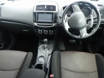MITSUBISHI RVR