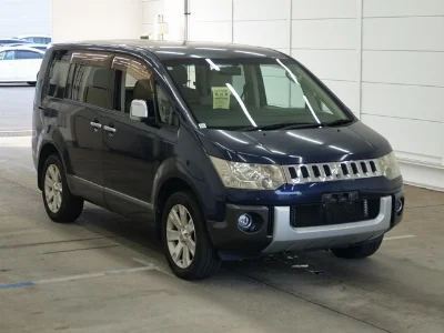 MITSUBISHI DELICA D5