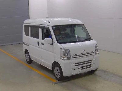 NISSAN CLIPPER VAN