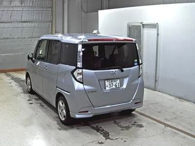 TOYOTA TANK