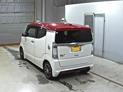 HONDA N BOX SLASH