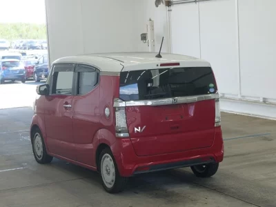 HONDA N BOX SLASH