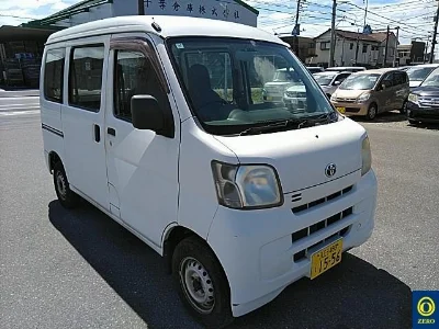 TOYOTA PIXIS VAN