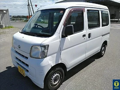TOYOTA PIXIS VAN