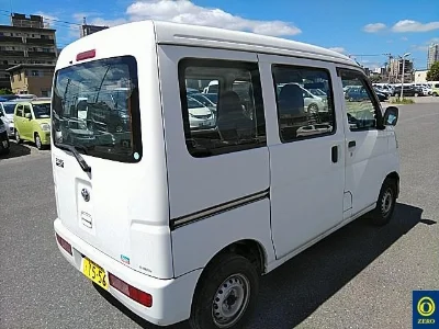 TOYOTA PIXIS VAN