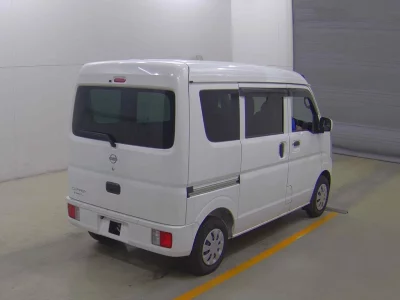 NISSAN CLIPPER VAN