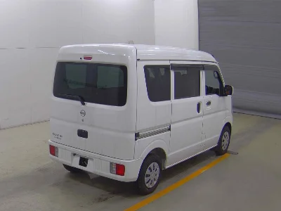 NISSAN CLIPPER VAN