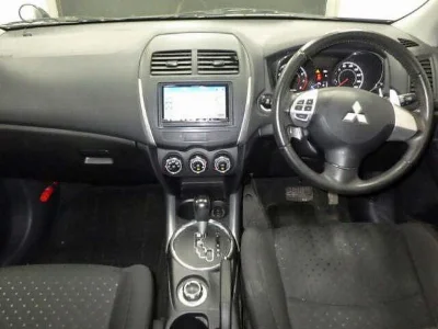 MITSUBISHI RVR