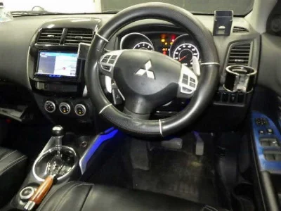 MITSUBISHI RVR