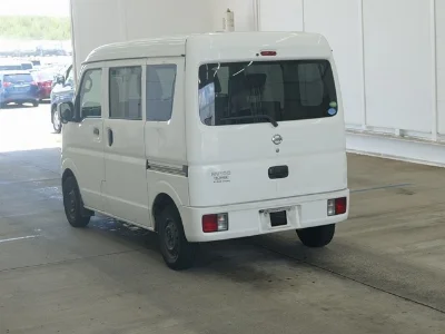 NISSAN CLIPPER VAN