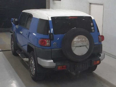 TOYOTA FJ CRUISER