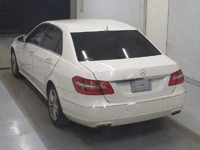 MERCEDES BENZ E CLASS