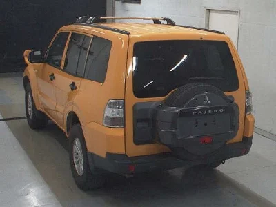 MITSUBISHI PAJERO