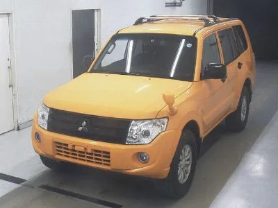 MITSUBISHI PAJERO