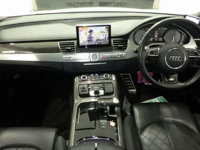 AUDI S8