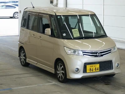 NISSAN ROOX