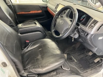 TOYOTA REGIUS ACE VAN