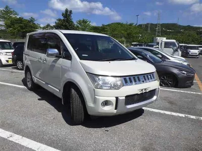 MITSUBISHI DELICA D5