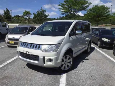 MITSUBISHI DELICA D5