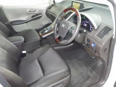 TOYOTA SAI