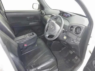 TOYOTA BB