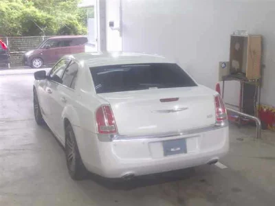 CHRYSLER 300