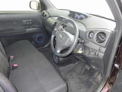 TOYOTA BB