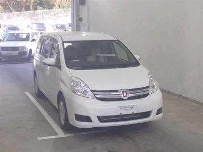 TOYOTA ISIS