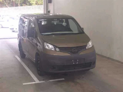 NISSAN NV200