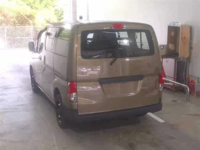 NISSAN NV200