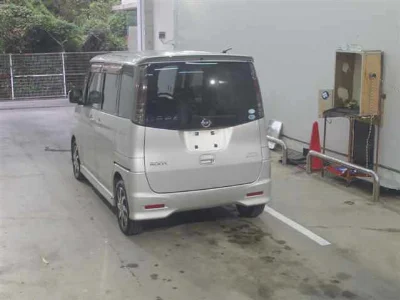 NISSAN ROOX