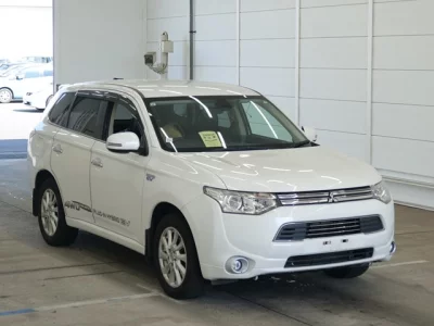 MITSUBISHI OUTLANDER PHEV