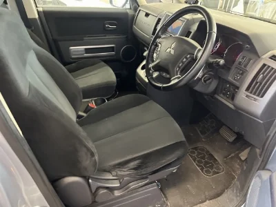MITSUBISHI DELICA D5