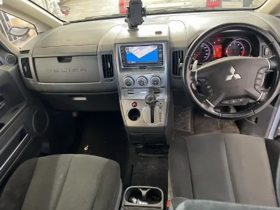 MITSUBISHI DELICA D5