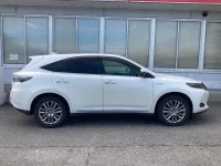 Цена авто Toyota Harrier с аукционов Японии, номер кузова AVU65W, пробег 122 000, оценка 2