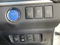 Цена авто Toyota Harrier с аукционов Японии, номер кузова AVU65W, пробег 122 000, оценка 2